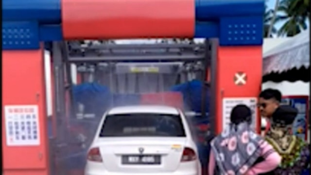 Un cliente de Kota Bharu, Malasia, compró un CC-670 y un CF-330