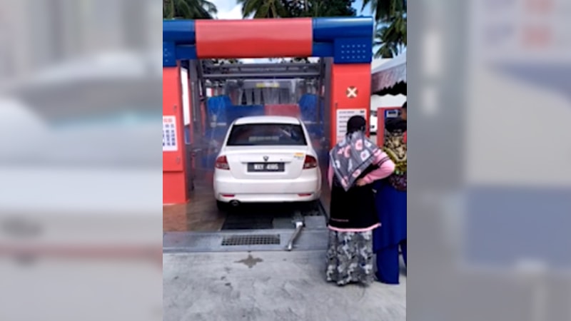 Un cliente de Kota Bharu, Malasia, compró un CC-670 y un CF-330